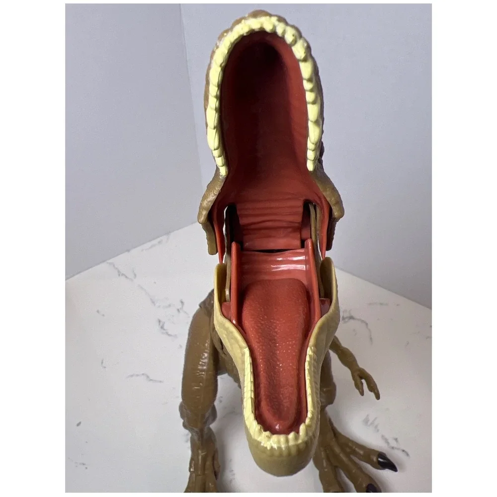 Mattel Jurassic World Extreme Damage Tyrannosaurus Rex T-Rex‎ Dinosaur Figure